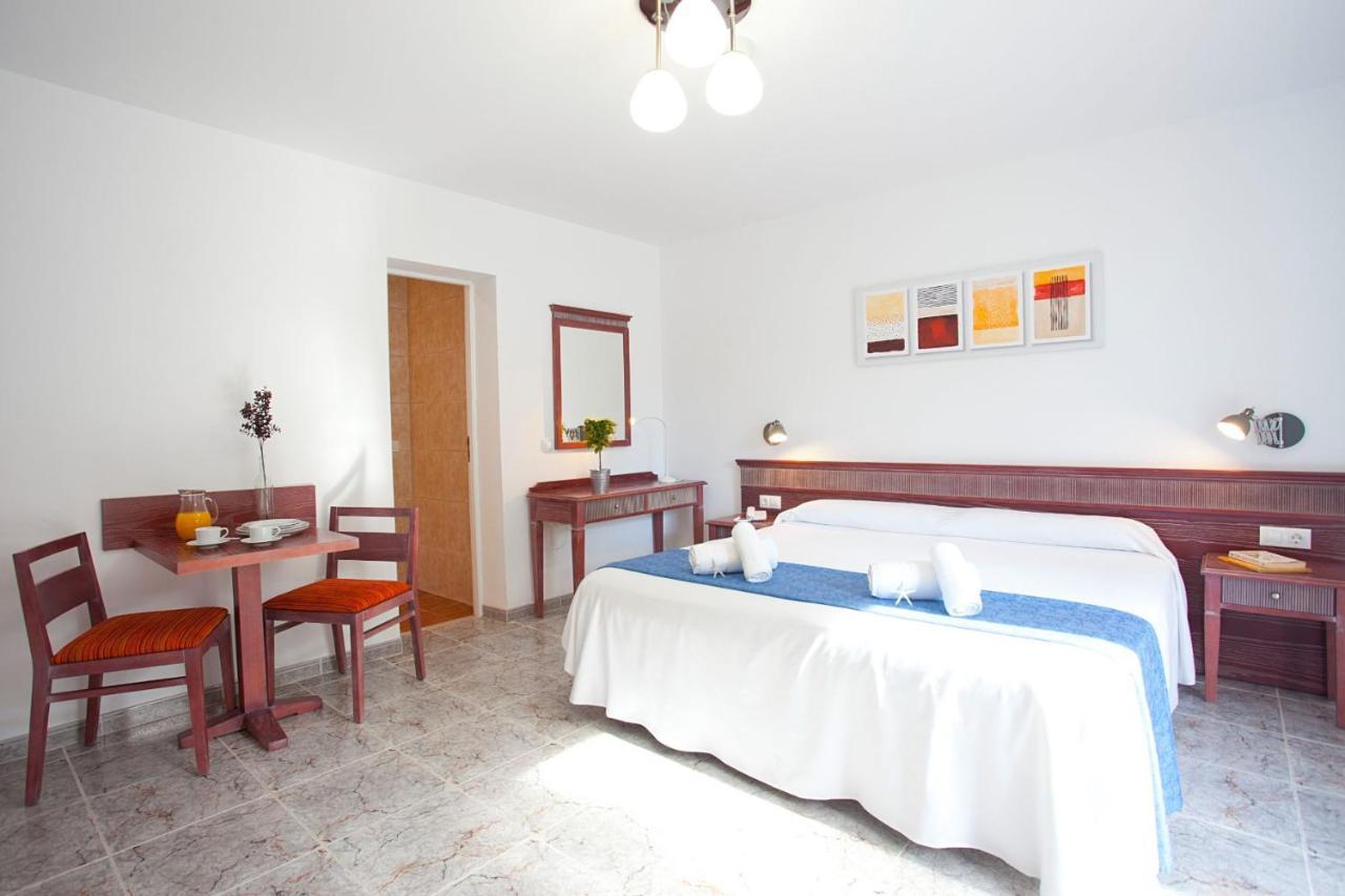 Apartamentos Cala Murada Tennis Exterior foto